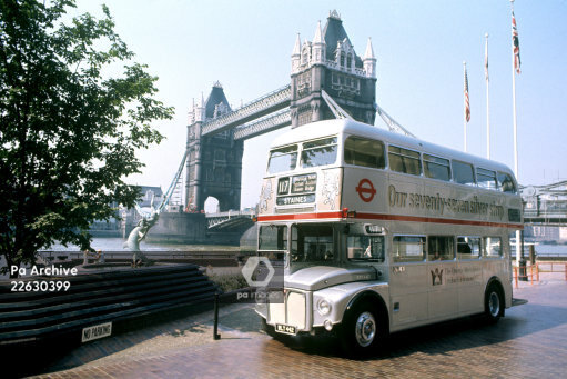 Royalty - Silver Jubilee Celebrations - London Transport - London