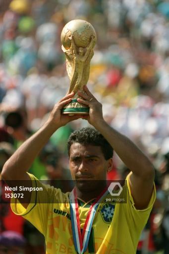 Soccer - 1994 World Cup - Final - Italy v Brazil - PA Images