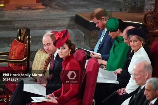 Donde Puedo Ver The Royals Serie